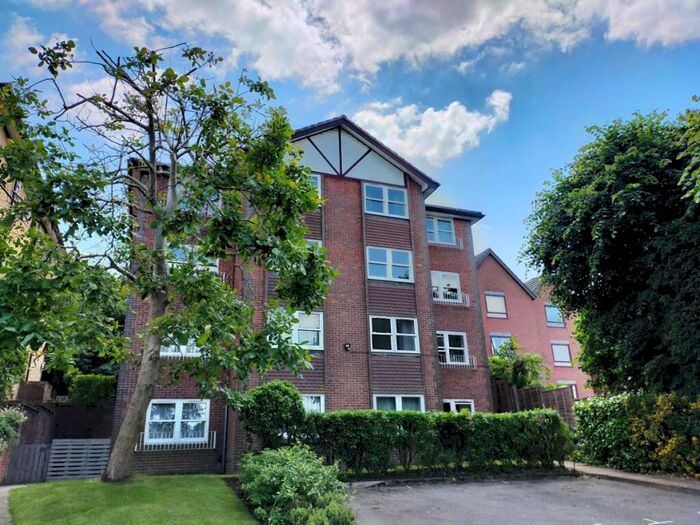 1 Bedroom Flat To Rent In Elm Road, Redhill, RH1