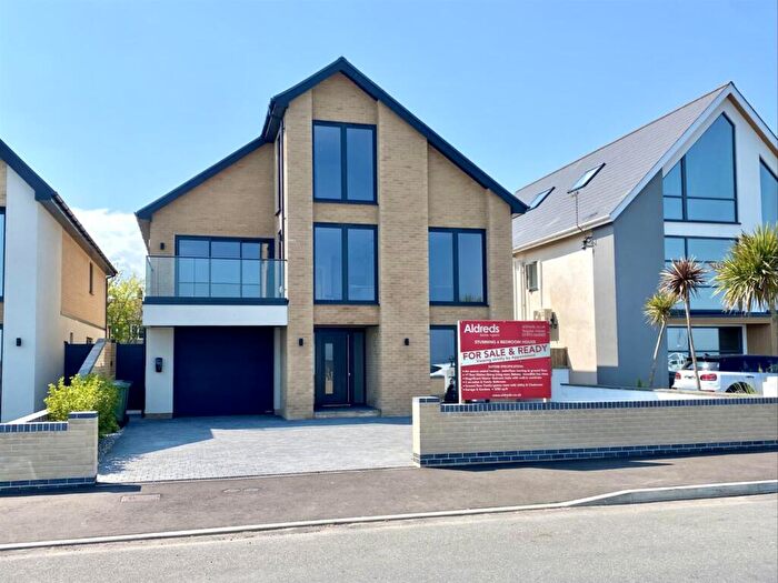 6 Bedroom Detached House For Sale In Marine Parade, Gorleston, NR31