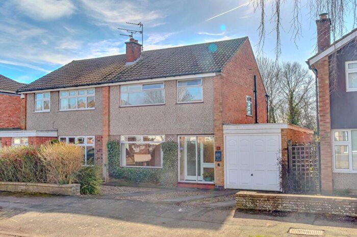 3 Bedroom Semi Detached House For Sale In Rushmere Walk, Leicester Forest East, LE3