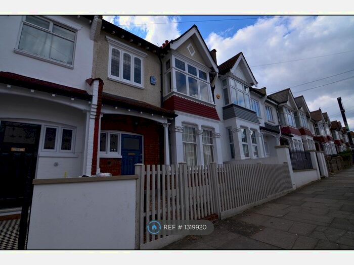 4 Bedroom Terraced House To Rent In Fircroft Road, London SW17