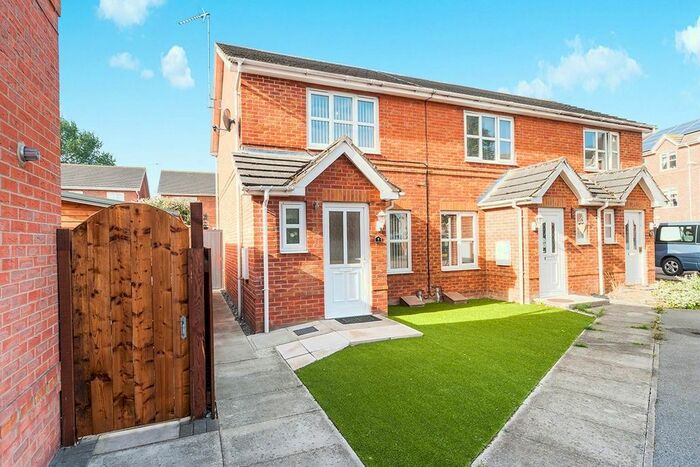 2 Bedroom Terraced House To Rent In Briarwood Close, Bransholme, Hull, East Riding Of Yorkshi, HU7