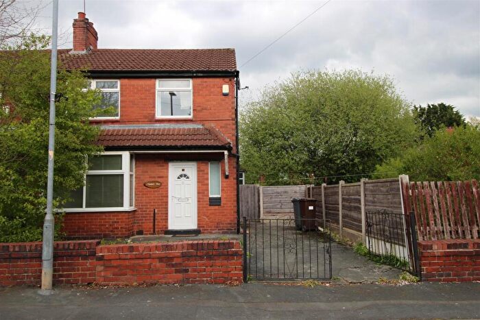 2 Bedroom Terraced House To Rent In Lisburn Road, Manchester, M40
