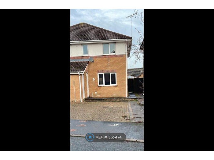 3 Bedroom Semi Detached House To Rent In Farrow Avenue, Holbeach, Spalding, PE12