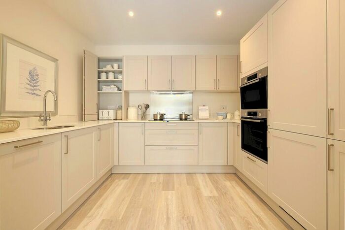 1 Bedroom Apartment For Sale In Wallingford, Oxfordshire, OX10