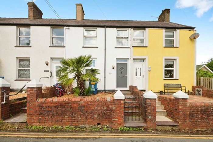 2 Bedroom Terraced House For Sale In Chwilog, Pwllheli, Gwynedd, LL53