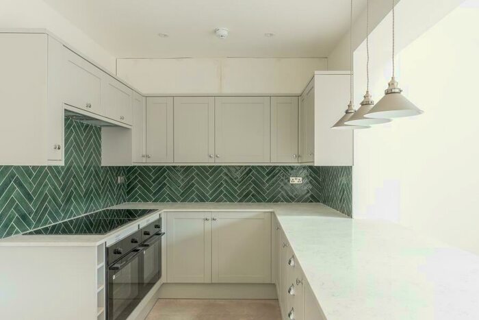 6 Bedroom Terraced House To Rent In Station Road - Filton, BS34