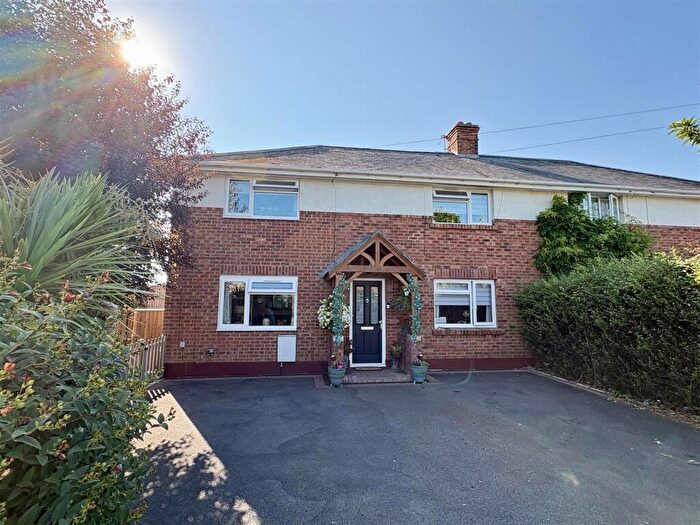 4 Bedroom Semi-Detached House For Sale In Livingstone Road, Wimborne, BH21