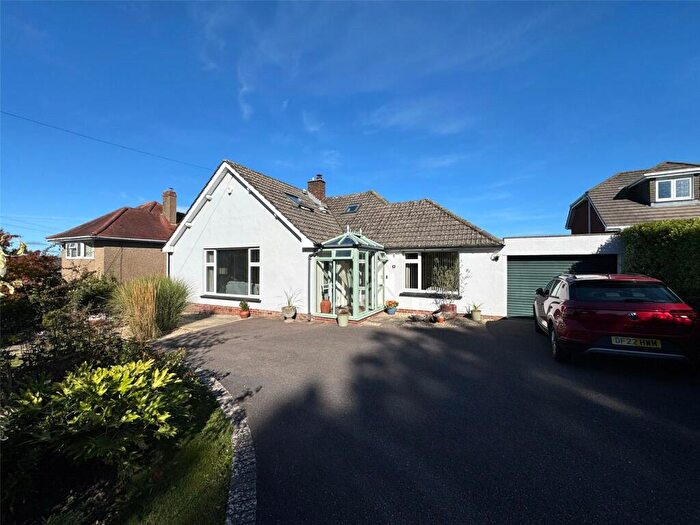 3 Bedroom Bungalow For Sale In Kings Road, Honiton, Devon, EX14