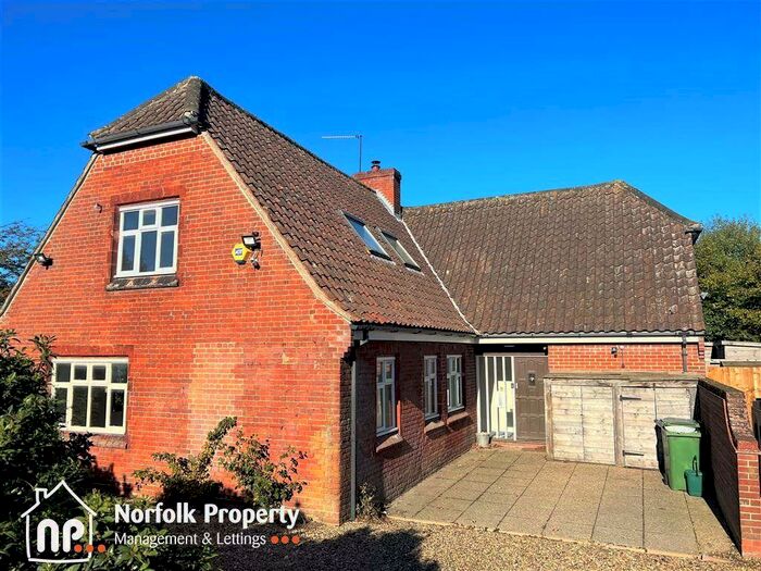 4 Bedroom Cottage To Rent In Sprowston, NR13