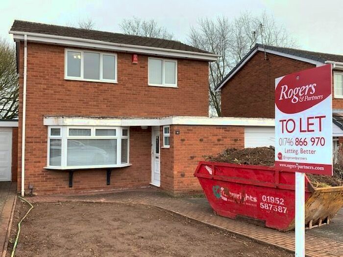 3 Bedroom Detached House To Rent In St. James Crescent, Stirchley, Telford TF3