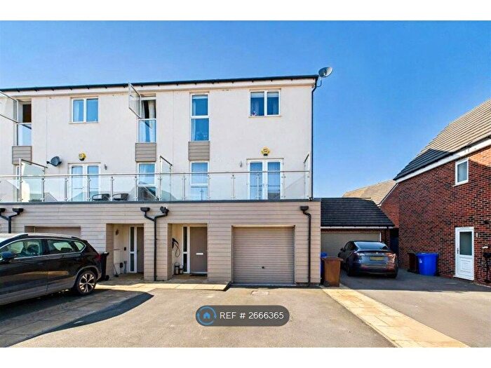 4 Bedroom Terraced House To Rent In Rowan Drive, Burton On Trent, DE14