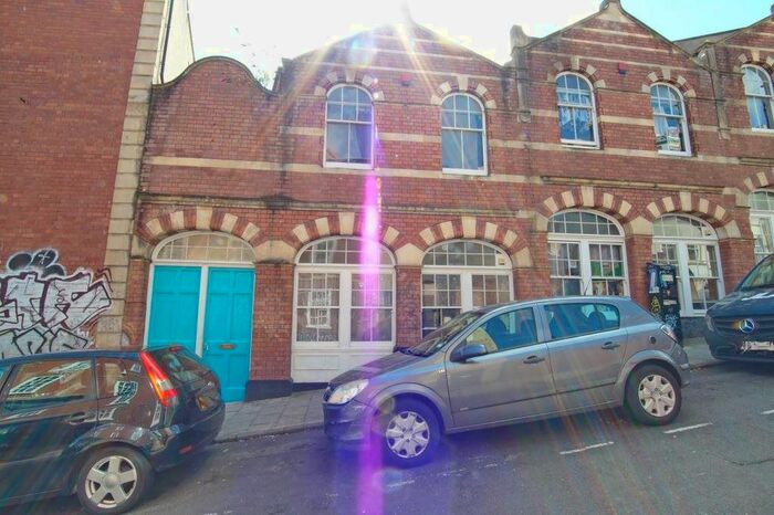 3 Bedroom Terraced House To Rent In Hillgrove Street, Stokes Coft, Bristol, BS2