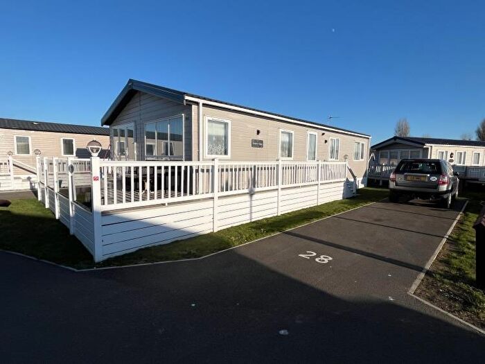 3 Bedroom Park Home For Sale In Felixstowe Beach Park, Felixstowe, IP11