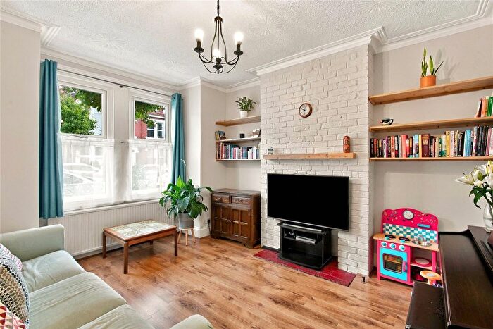 3 Bedroom Terraced House For Sale In Eastwood Street, Furzedown, SW16
