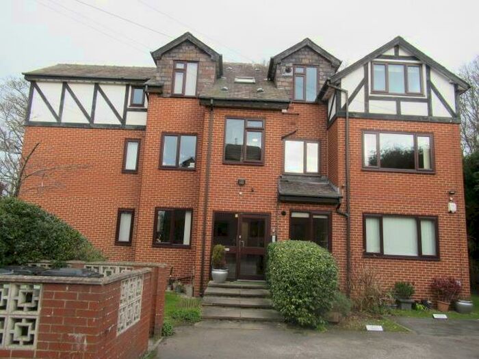 2 Bedroom Apartment To Rent In Hollyshaw Lane, Leeds, LS15