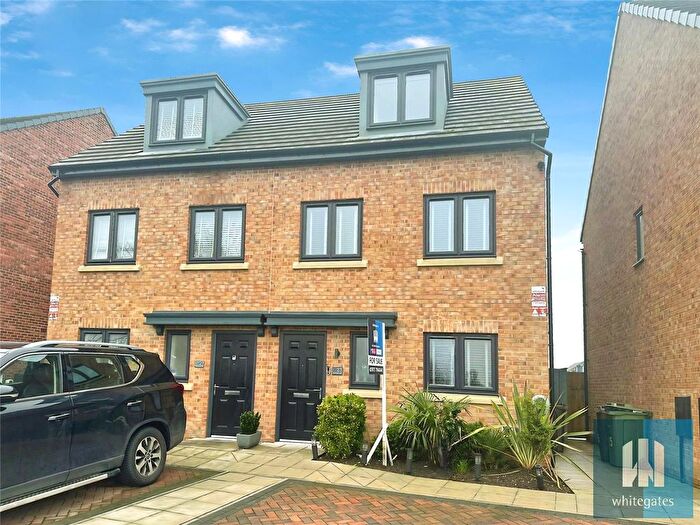 3 Bedroom Semi Detached House For Sale In Sandygate Lane, Hemsworth, Pontefract, West Yorkshire, WF9