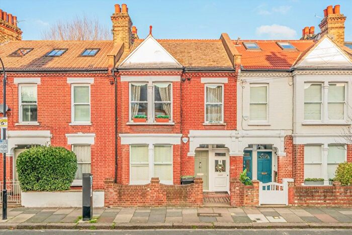 2 Bedroom Flat To Rent In Lambrook Terrace, London, SW6