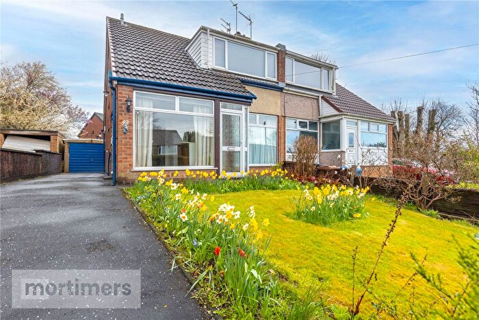3 Bedroom Bungalow For Sale In Pleckgate Road, Blackburn, Lancashire, BB1
