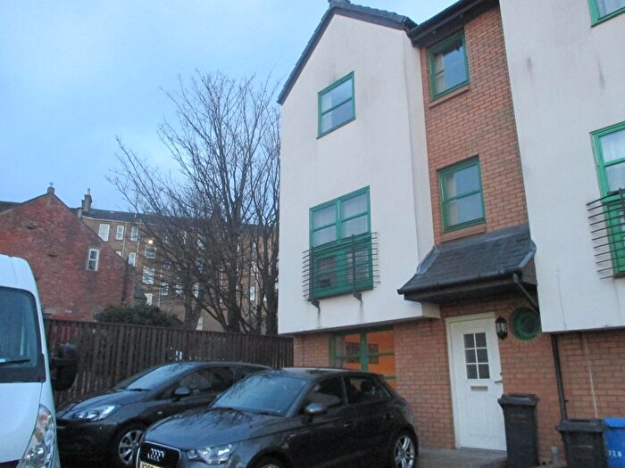5 Bedroom Town House To Rent In Taylors Lane, Dundee, DD2
