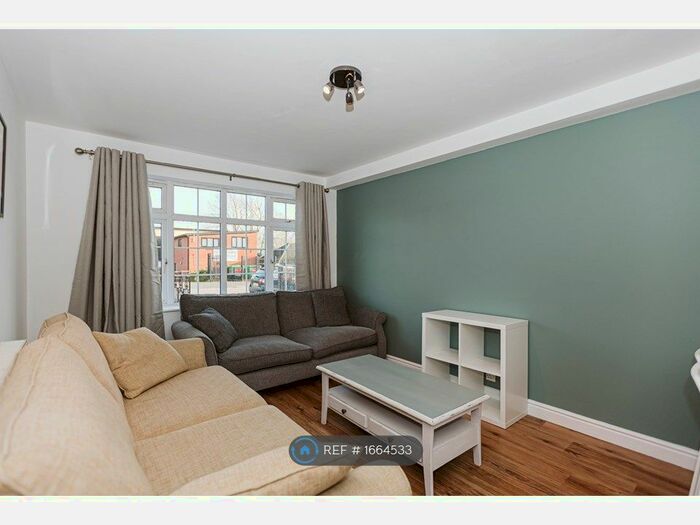 6 Bedroom Detached House To Rent In Cameron Walk, Bristol, BS7