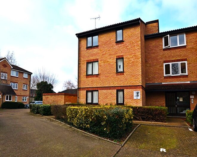 2 Bedroom Flat To Rent In Barbot Close, Edmonton, London, N9