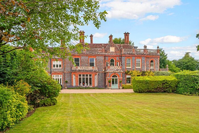 3 Bedroom Town House For Sale In Grange Lane, Hook, RG27