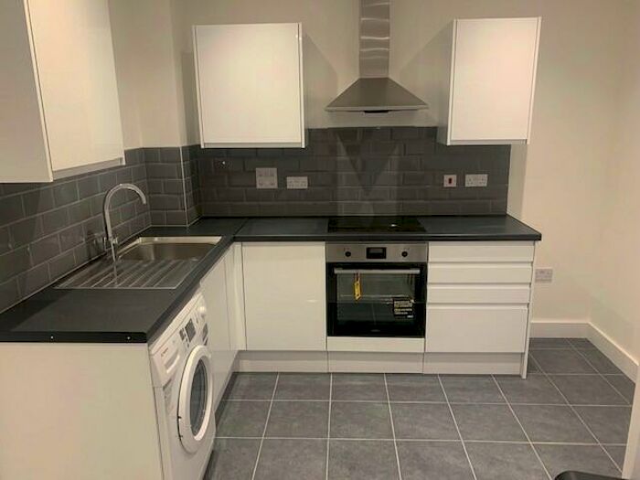 2 Bedroom Flat To Rent In Portswood, Southampton, SO17