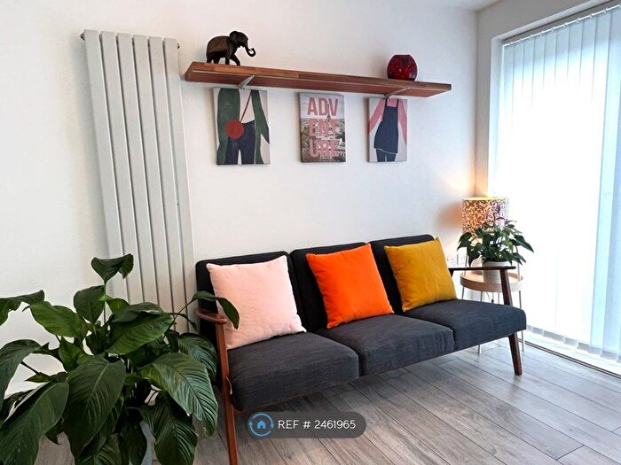 5 Bedroom Terraced House To Rent In Howard Road, Surbiton, KT5