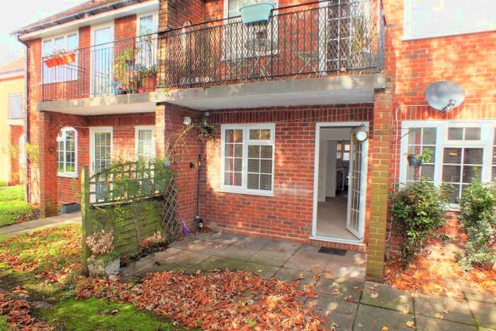 2 Bedroom Maisonette To Rent In Trafalgar Court, Cobham, KT11
