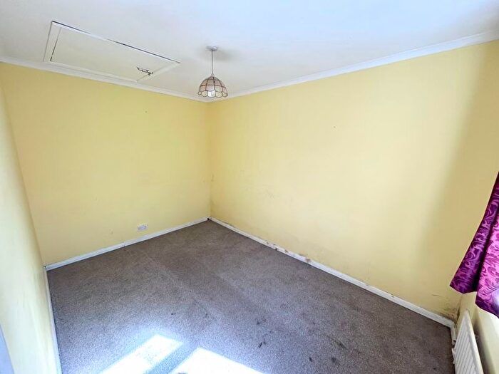 2 Bedroom Bungalow For Sale In Beech Road, Newport, PO30