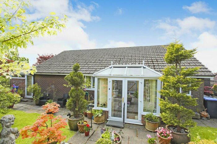 3 Bedroom Bungalow For Sale In Ridgefields, Biddulph Moor, Stoke-on-Trent, Staffordshire, ST8