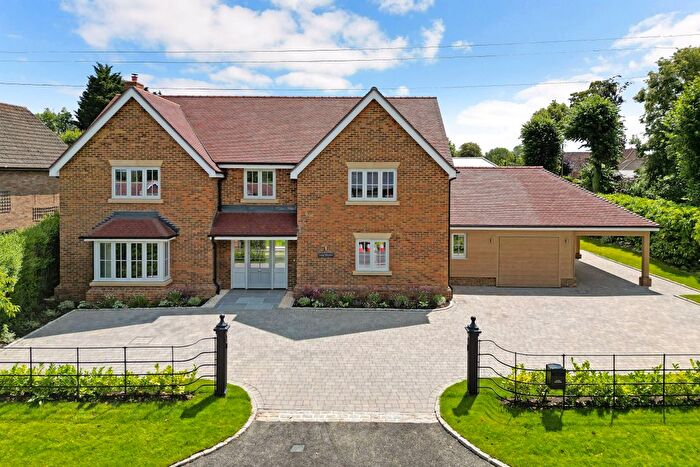 4 Bedroom Detached House For Sale In Ballinger Road, Great Missenden, HP16