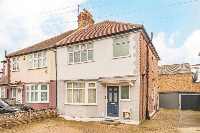 3 Bedroom Property To Rent In Cranbrook Road, Hounslow, TW4