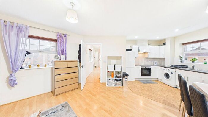 2 Bedroom Apartment For Sale In Butler Close, Edgware, Middlesex, HA8