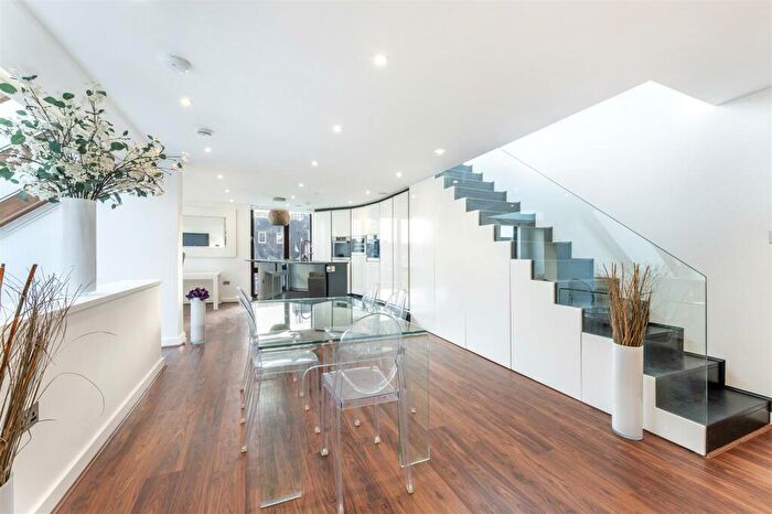 3 Bedroom House To Rent In Lakis Close, Hampstead, NW3