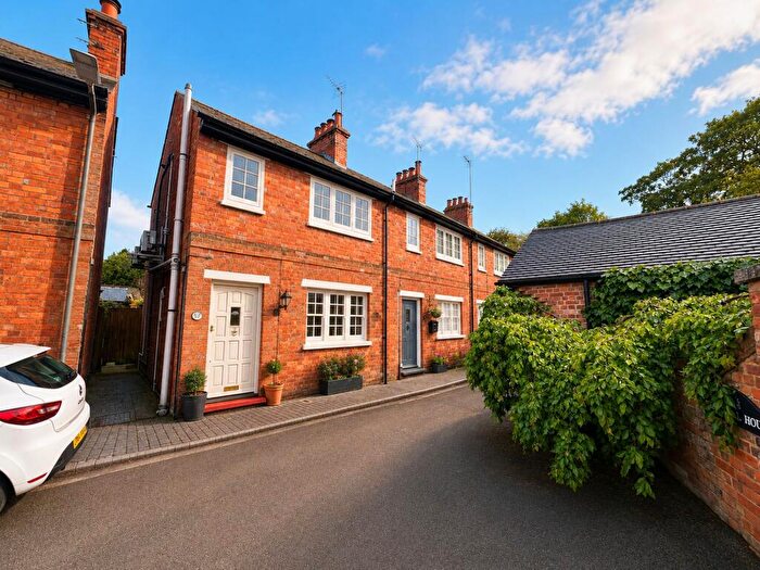 1 Bedroom Terraced House For Sale In Mill Street, Newport Pagnell, MK16