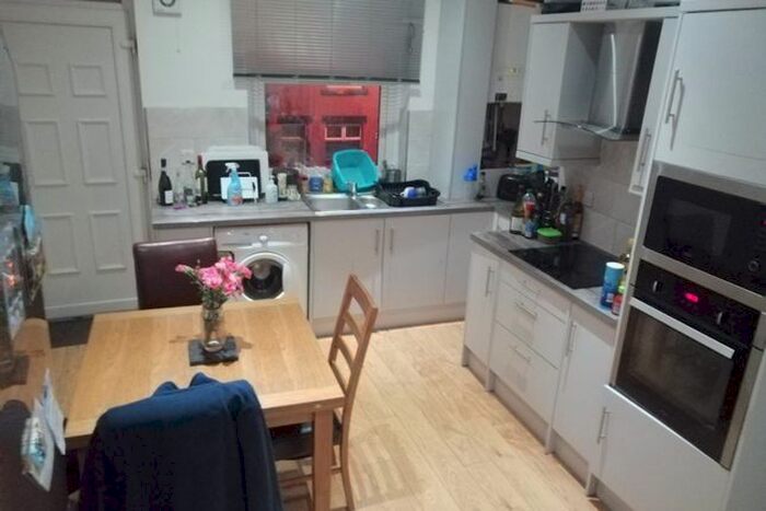 1 Bedroom Terraced House To Rent In The Village Street, Leeds, LS4