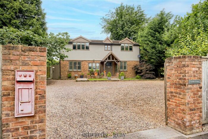 3 Bedroom Detached House For Sale In Packington Lane, Coleshill, B46