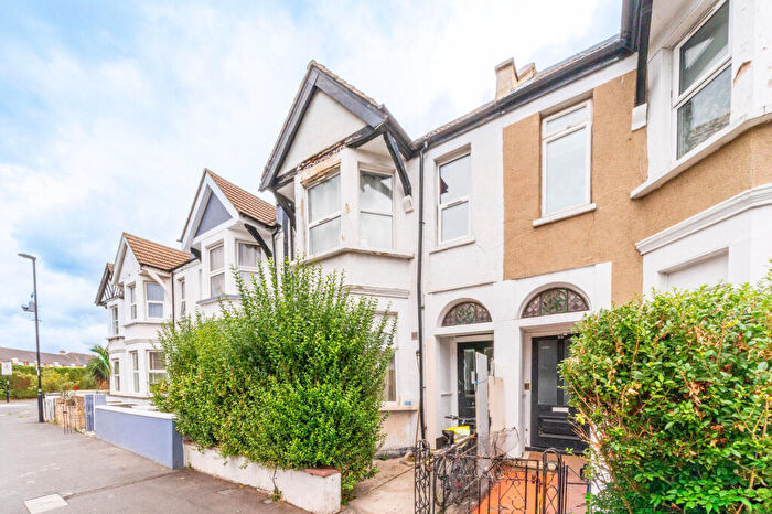 Studio For Sale In Lodge Road, , Croydon, CR0