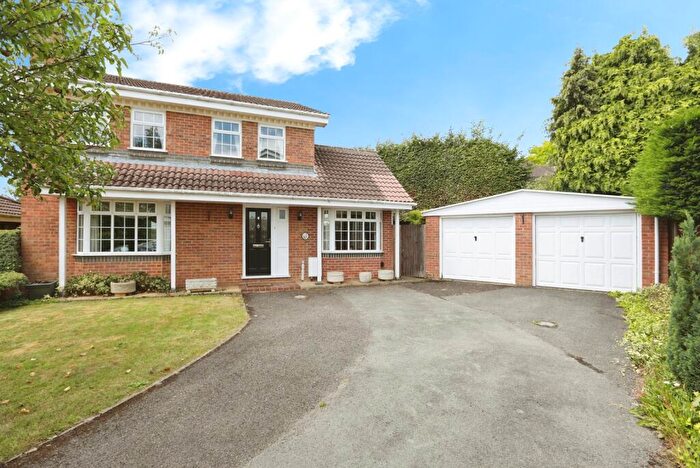 3 Bedroom Detached House For Sale In Wytherling Close, Bearsted, Maidstone, Kent, ME14