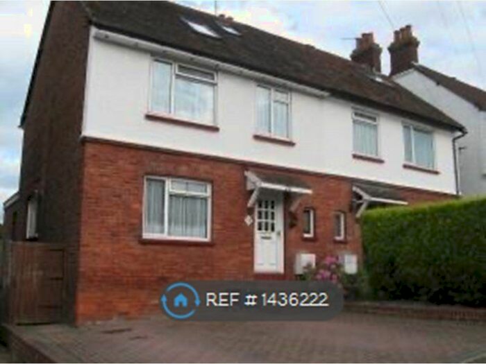 4 Bedroom Semi-Detached House To Rent In Goldsmid Road, Tonbridge, TN9