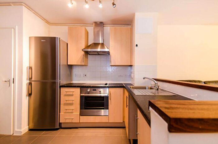 2 Bedroom Flat To Rent In Portree Street, Poplar, London, E14