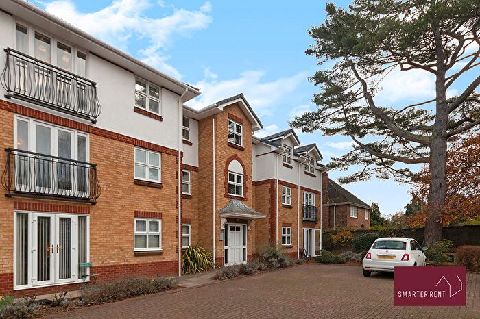 2 Bedroom Flat To Rent In Rosebank Close, Teddington, TW11