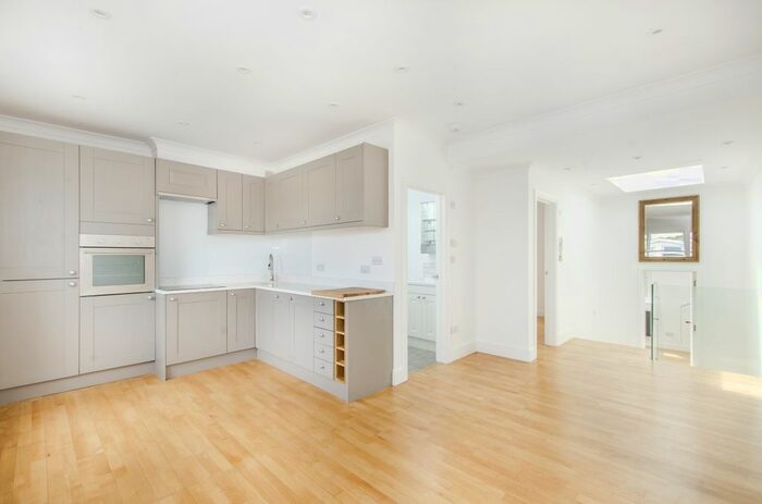 2 Bedroom Flat To Rent In Lilyville Road, London, SW6