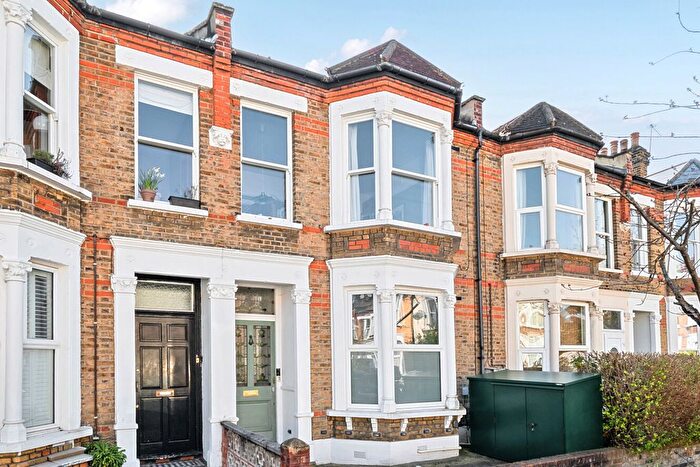 2 Bedroom Flat For Sale In Dundalk Road, Brockley, London, SE4