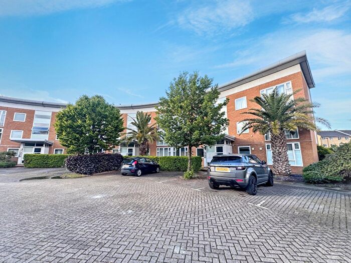 1 Bedroom Flat To Rent In Grimsby Grove, North Woolwich, E16