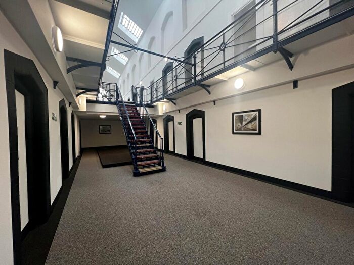 2 Bedroom Flat For Sale In Governors Walk, Portsmouth, Hampshire, PO3
