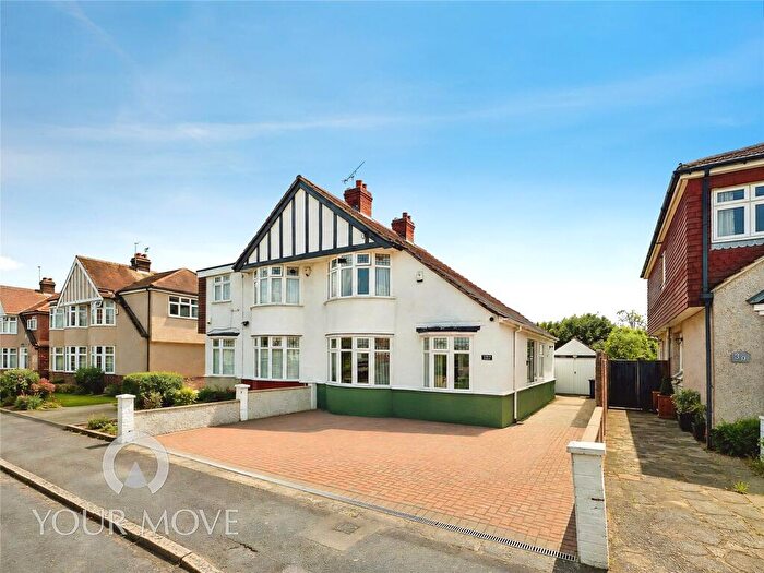 3 Bedroom Semi-Detached House For Sale In Heathview Crescent, Dartford, Kent, DA1