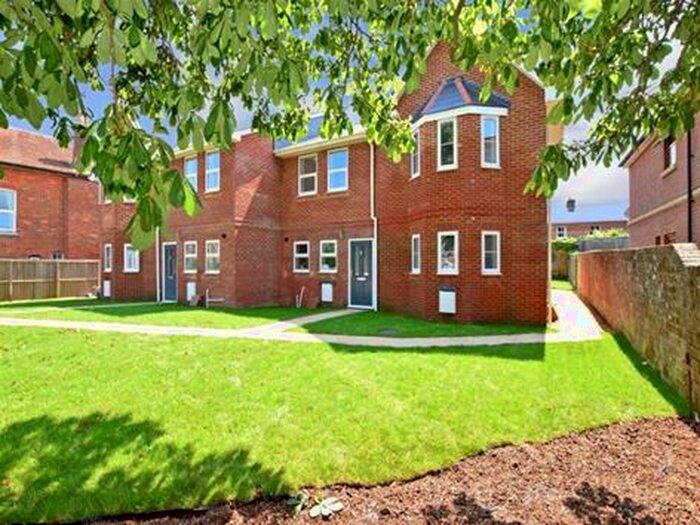 3 Bedroom Cottage To Rent In Carisbrooke Road, Newport, PO30