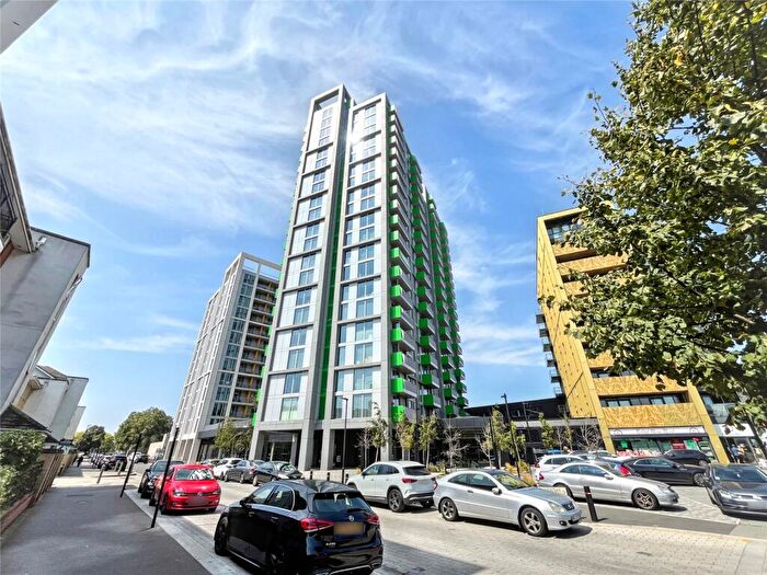 1 Bedroom Apartment For Sale In Felixstowe Road, London, SE2